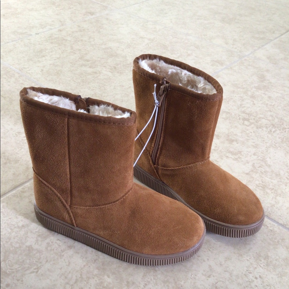 Girls boots